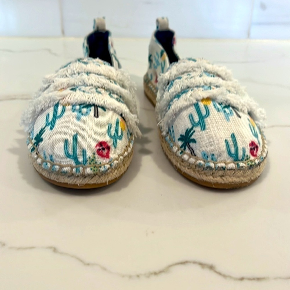 GB Girls tropical print espadrilles fringe slip on shoes size 2 - Picture 5 of 9